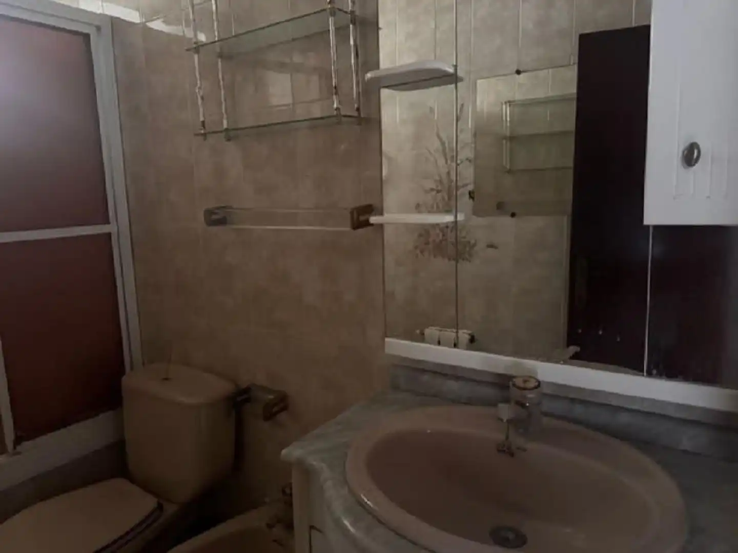 Bathroom of Flat for sale in Barcelona