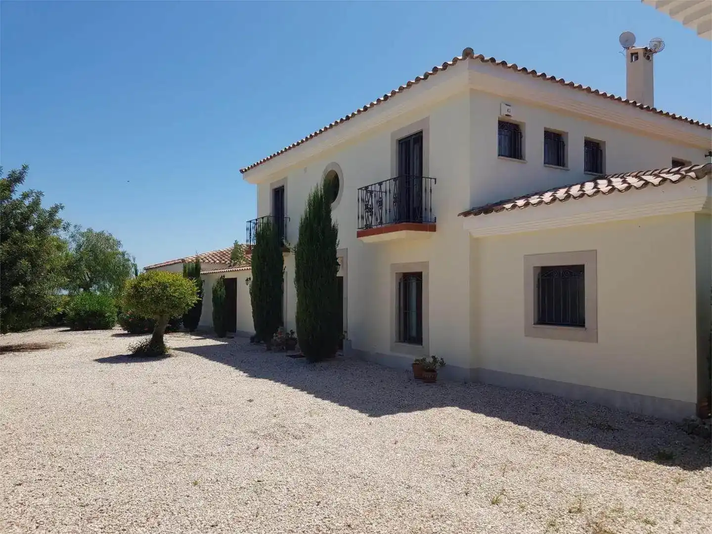 Vista exterior de Casa o xalet en venda en Cervera del Maestre amb Aire condicionat, Piscina i Balcó