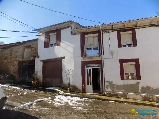 Vista exterior de Finca rústica en venda en Brazuelo amb Jardí privat