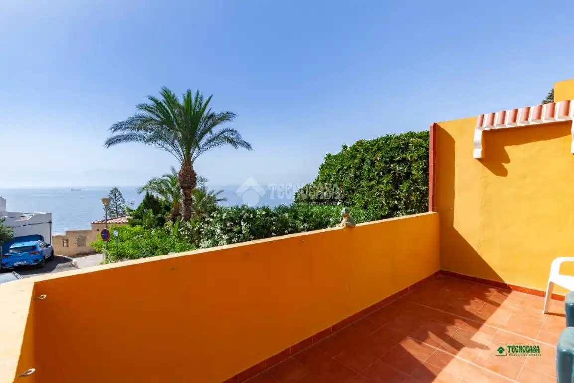 Detached homes for sale in C. Eduardo VII, Castell del Rey