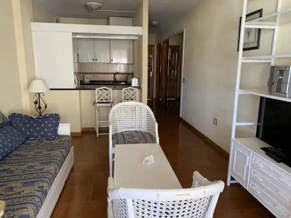 Habitación de Apartamento en venta en Adeje con Terraza, Amueblado y Horno