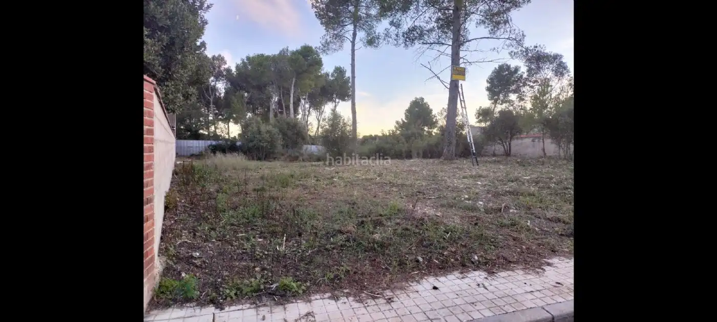 Residential land for sale in Carrer Paĩsos Catalans 258, imagen 4