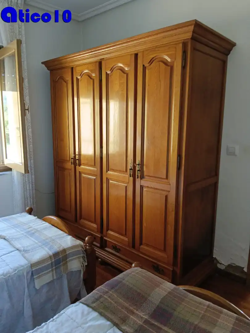 Dormitori de Casa o xalet en venda en Candamo amb Calefacció, Traster i Moblat