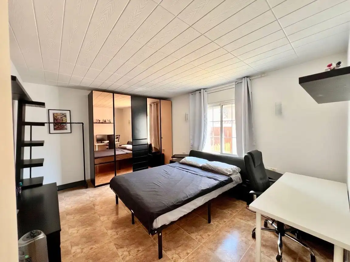 Bedroom of Houses for sale in Roda de Berà  with Heating, Private garden and Terrace