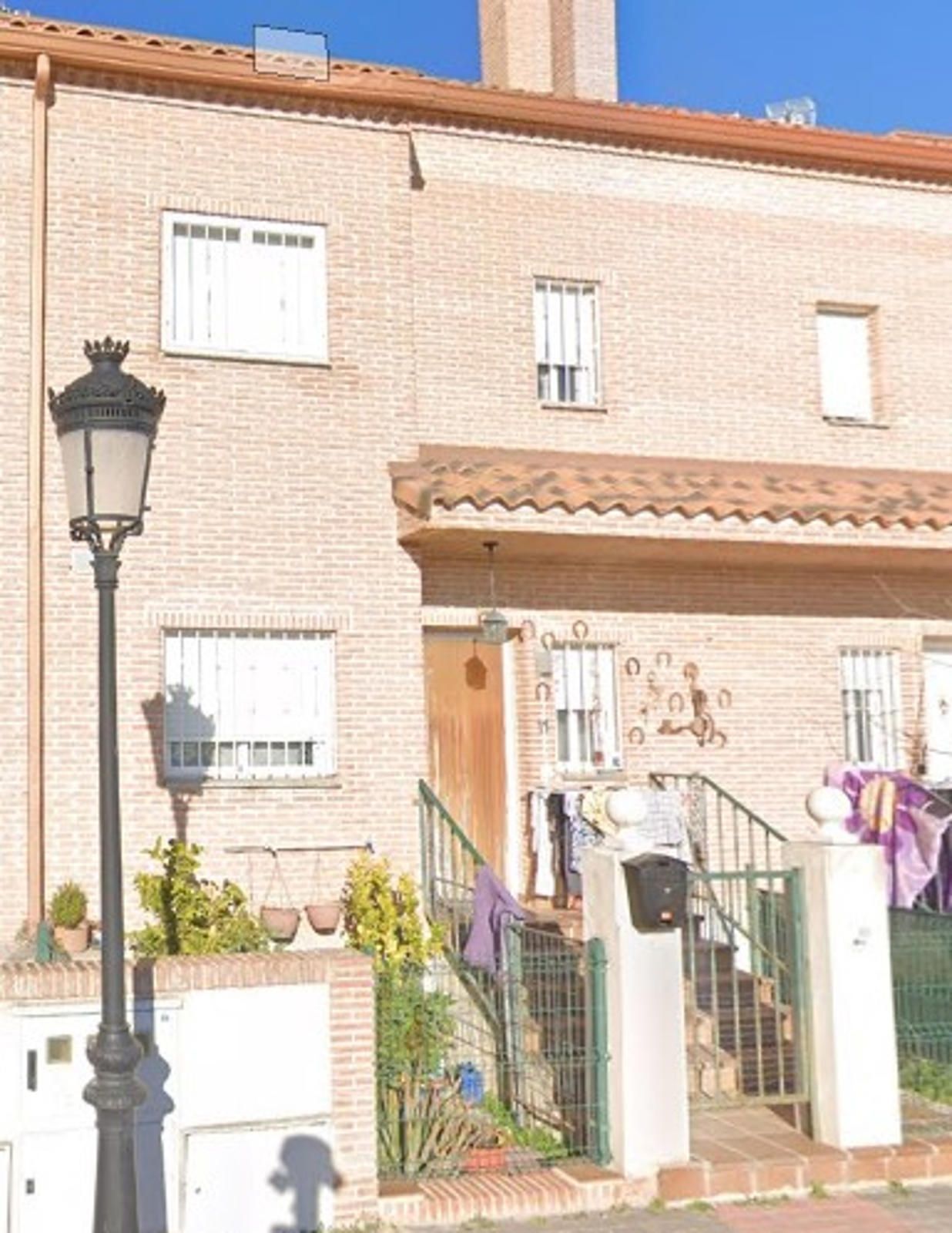 Single-family semi-detached for sale in Mirador de La Ermita, Casarrubios del Monte pueblo