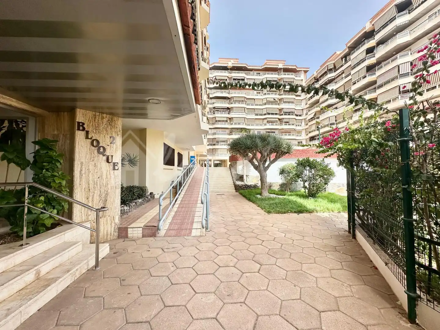 Vista exterior de Apartamento en venta en Arona