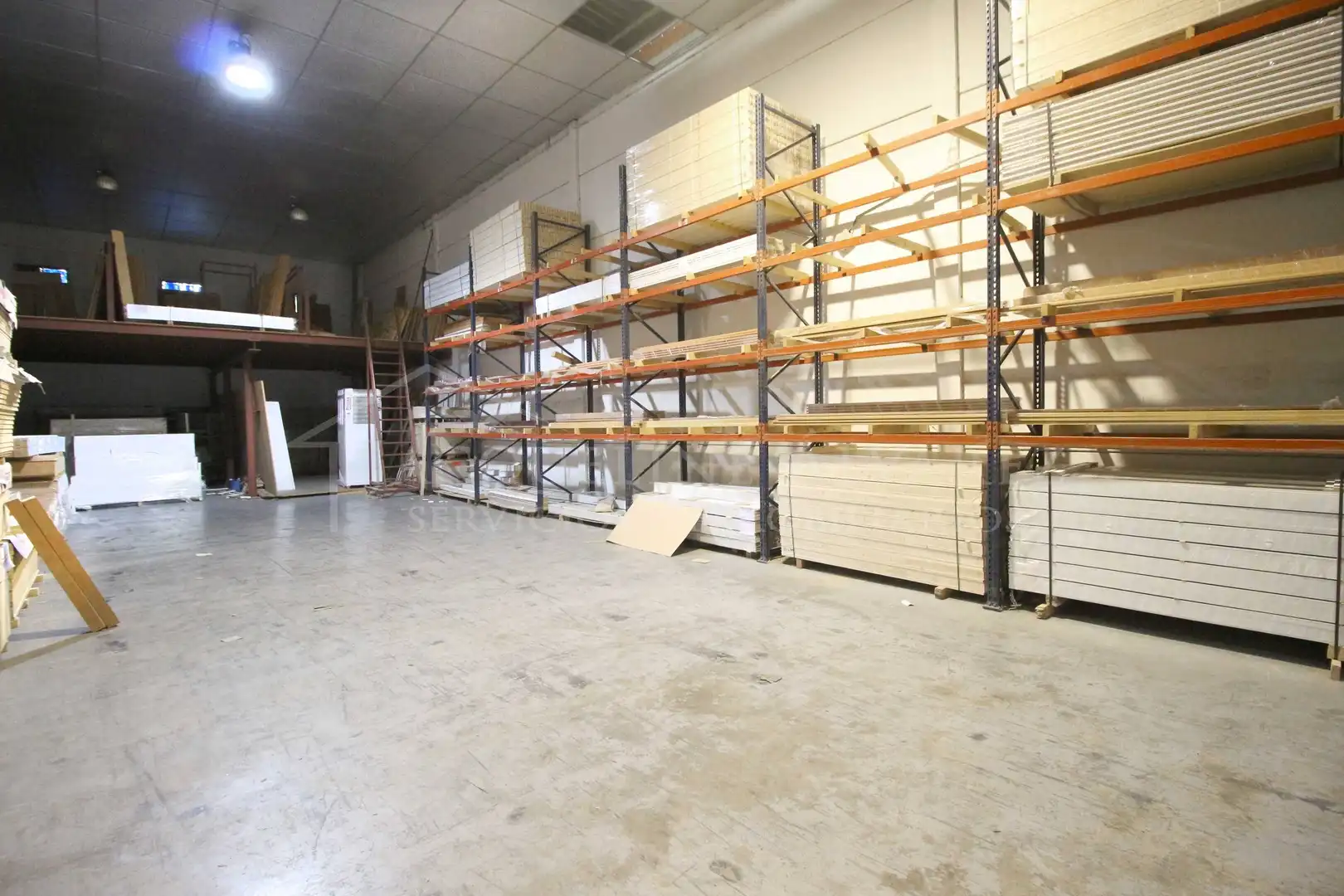 Nave industrial en venta en Pintores - Ferial