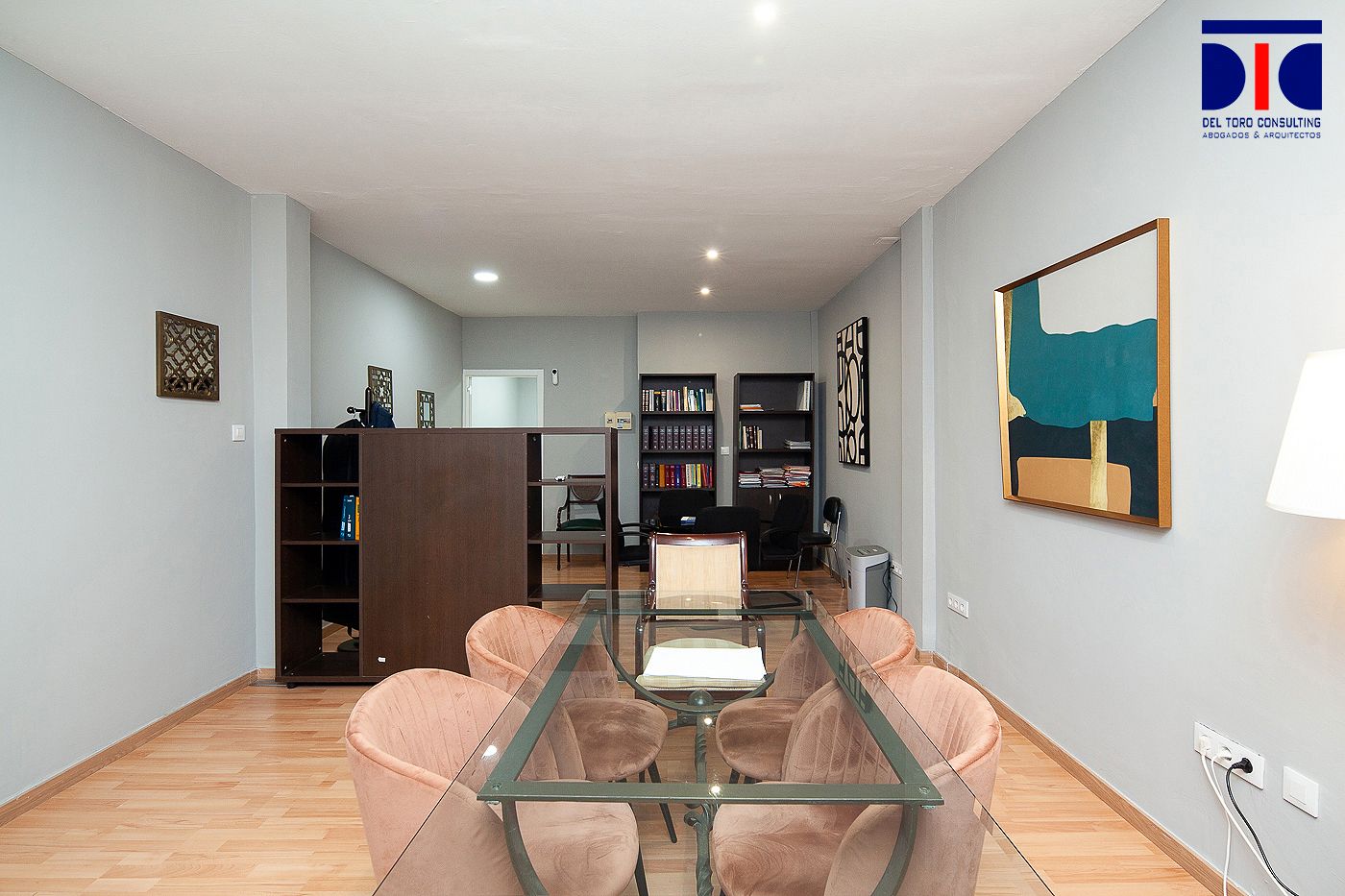Dining room of Office to rent in  Sevilla Capital  with Air Conditioner, Heating and Storage room