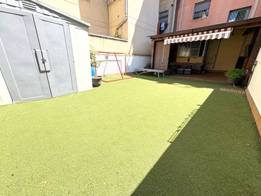 Duplex con balcone in vendita a Carretera del Prat