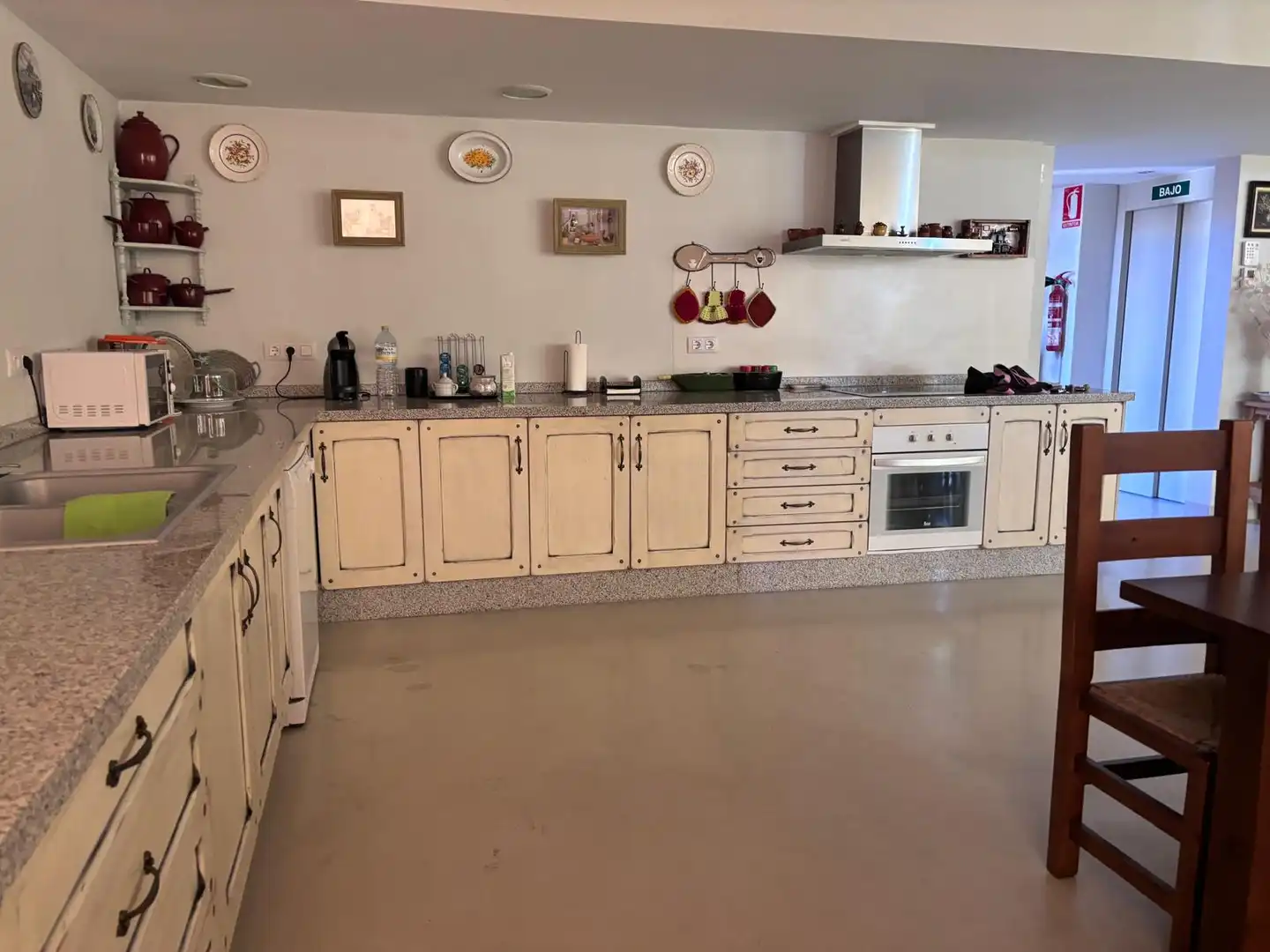 Cuina de Finca rústica de lloguer en Chumillas amb Jardí privat, Piscina i Moblat