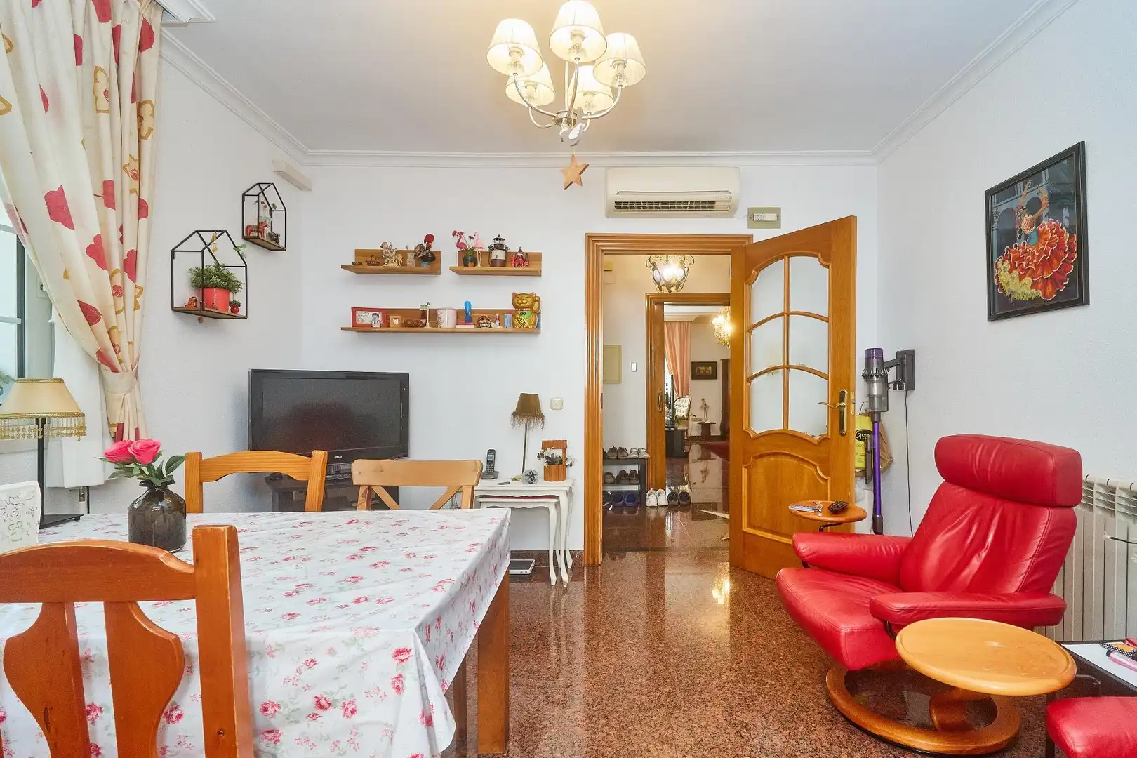Sala d'estar de Casa o xalet en venda en Fuengirola amb Aire condicionat, Calefacció i Terrassa