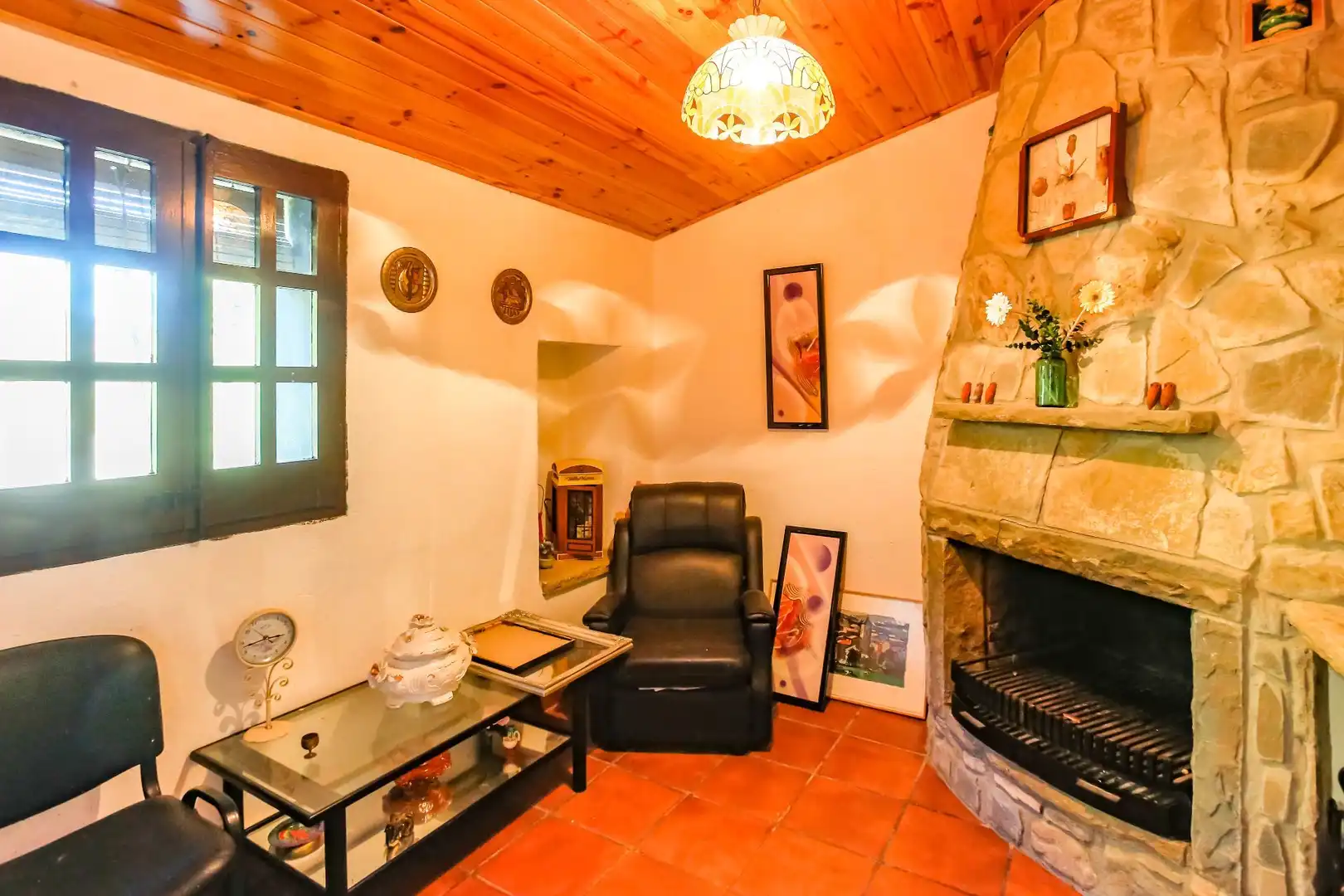 Wohnzimmer von Country house zum Verkauf in Sant Vicenç de Castellet mit Heizung, Privatgarten und Terrasse