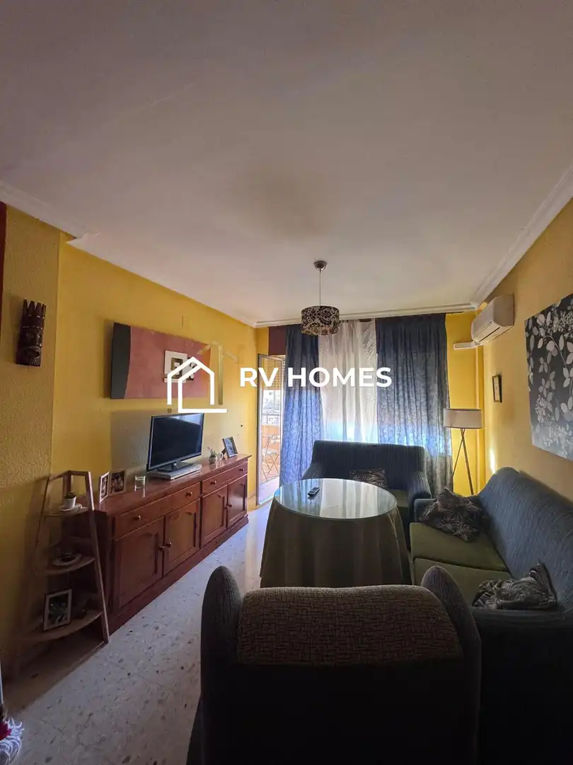 Living room of Flat for rent in Cáceres  with Air Conditioner, Terrace and Furnished