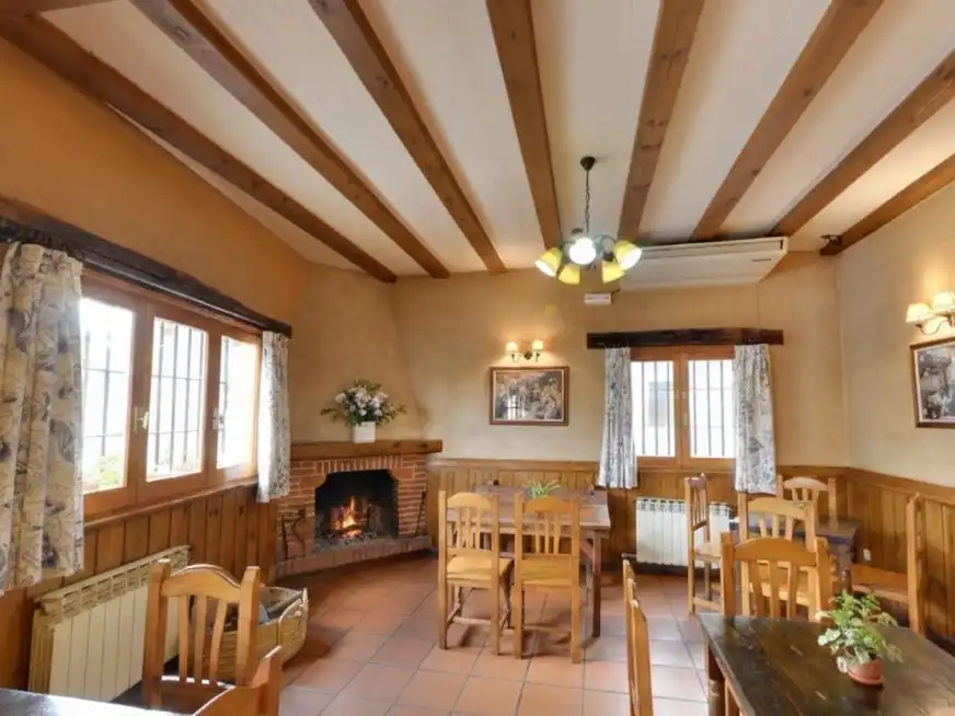 Local en venta en Collado Hermoso con Aire acondicionado, Calefacción y Terraza