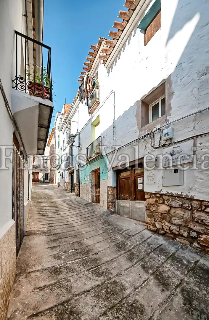 Country homes for sale in Calle SONEJA, Azuébar