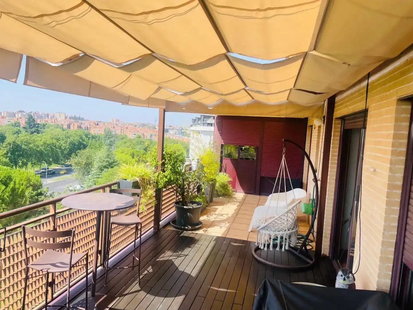 Terraza de Ático de alquiler en  Madrid Capital con Aire acondicionado y Piscina