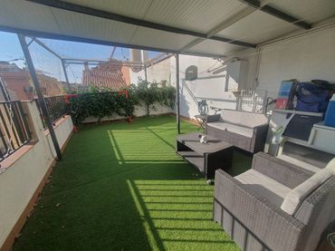 Casa amb jardí en venda a Centre - Sant Oleguer
