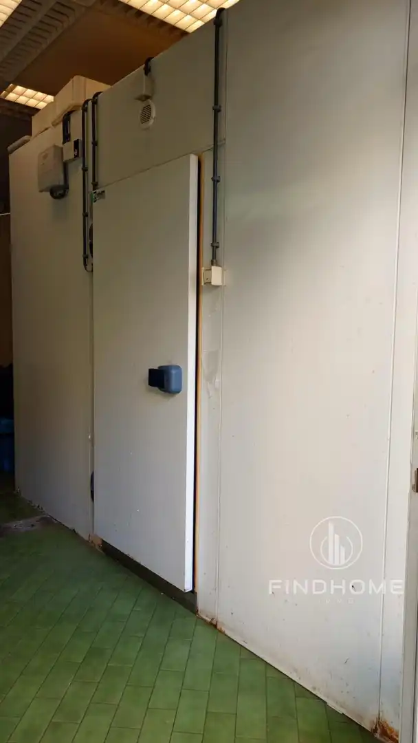 Business premises for sale in Carrer Rei Martí 'l'Humà 9, imagen 3