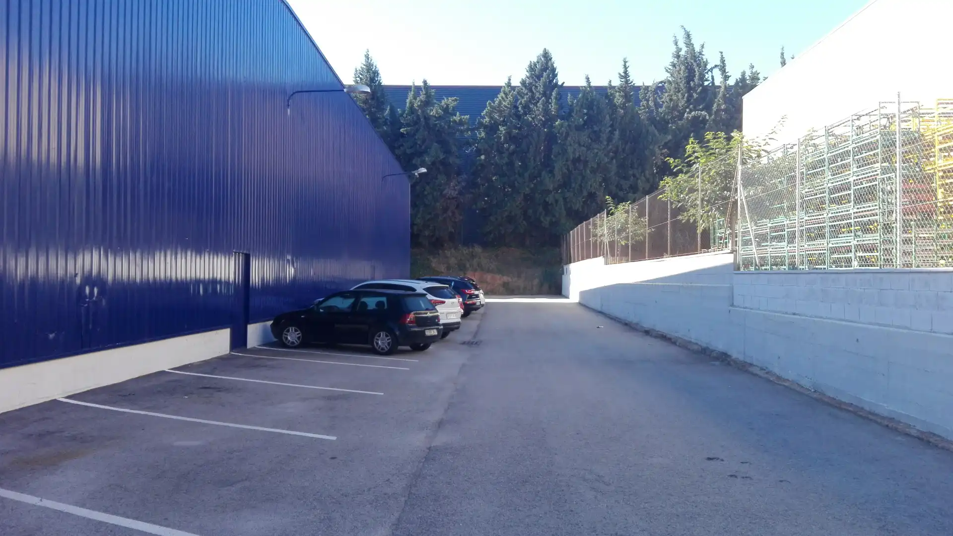 Parking de Nave industrial de alquiler en Castellbisbal con Calefacción y Alarma