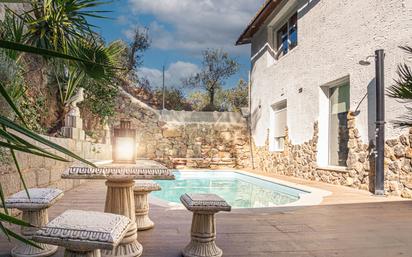 Jardí de Finca rústica en venda en Castillo de Locubín amb Jardí privat, Terrassa i Piscina comunitària