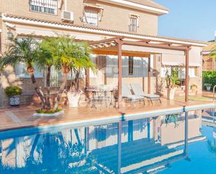 Swimming pool of House or chalet for sale in Tomares  with Swimming Pool
