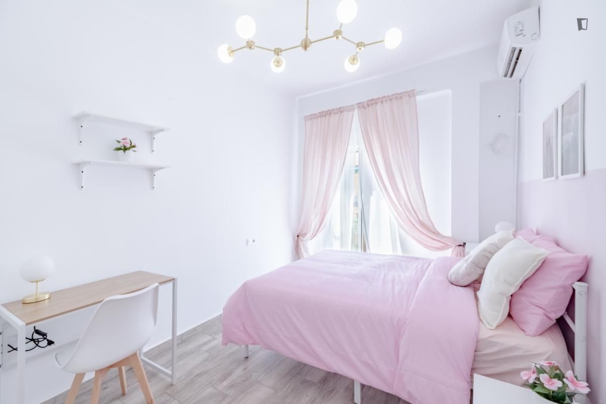 Dormitori de Apartament per a compartir en Catarroja amb Aire condicionat, Moblat i Forn