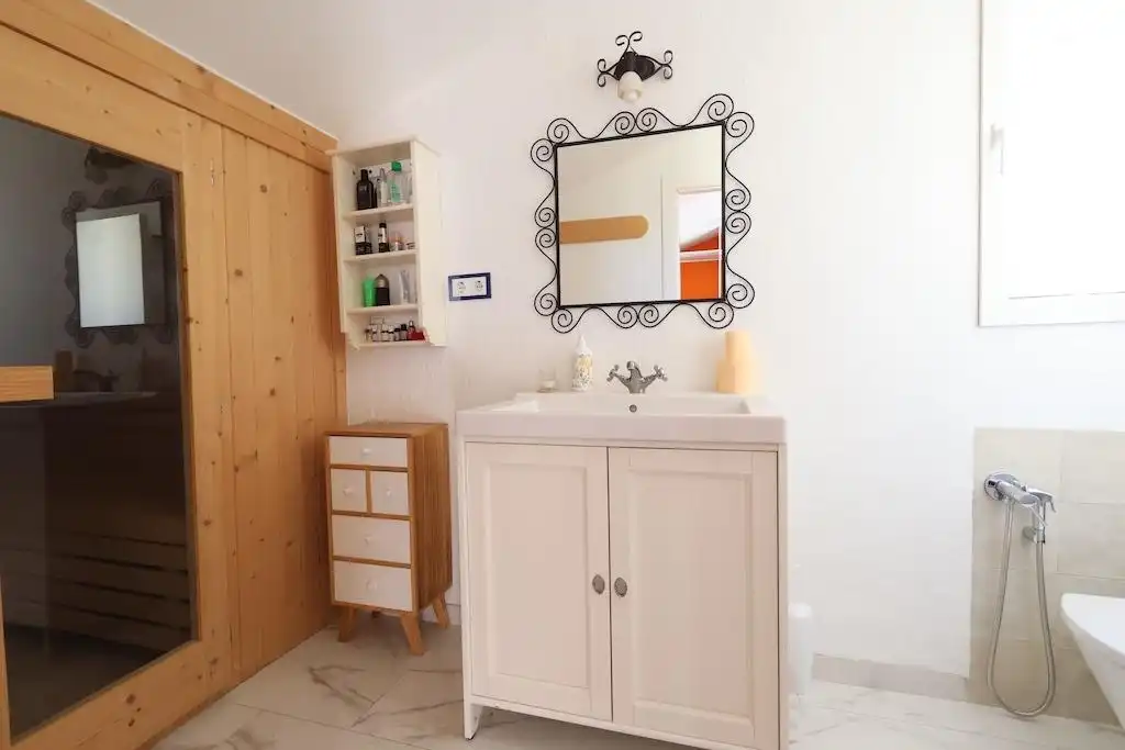 Bany de Casa o xalet en venda en Orihuela amb Aire condicionat, Jardí privat i Terrassa