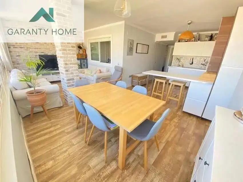 Comedor de Ático de alquiler en Málaga con Aire acondicionado, Calefacción y Jardín privado