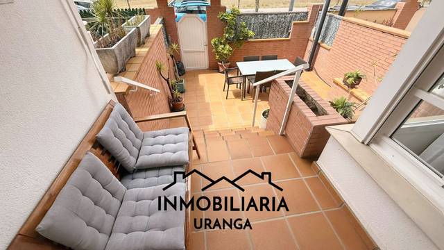 Casa-chalet en Venta en Derechos Humanos en El Puntal