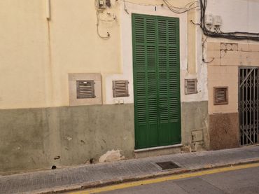 Flat for sale in Carrer de s'Aigo 5