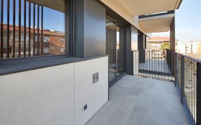 Exterior view of Flat to rent in Sant Joan Despí  with Air Conditioner, Heating and Private garden
