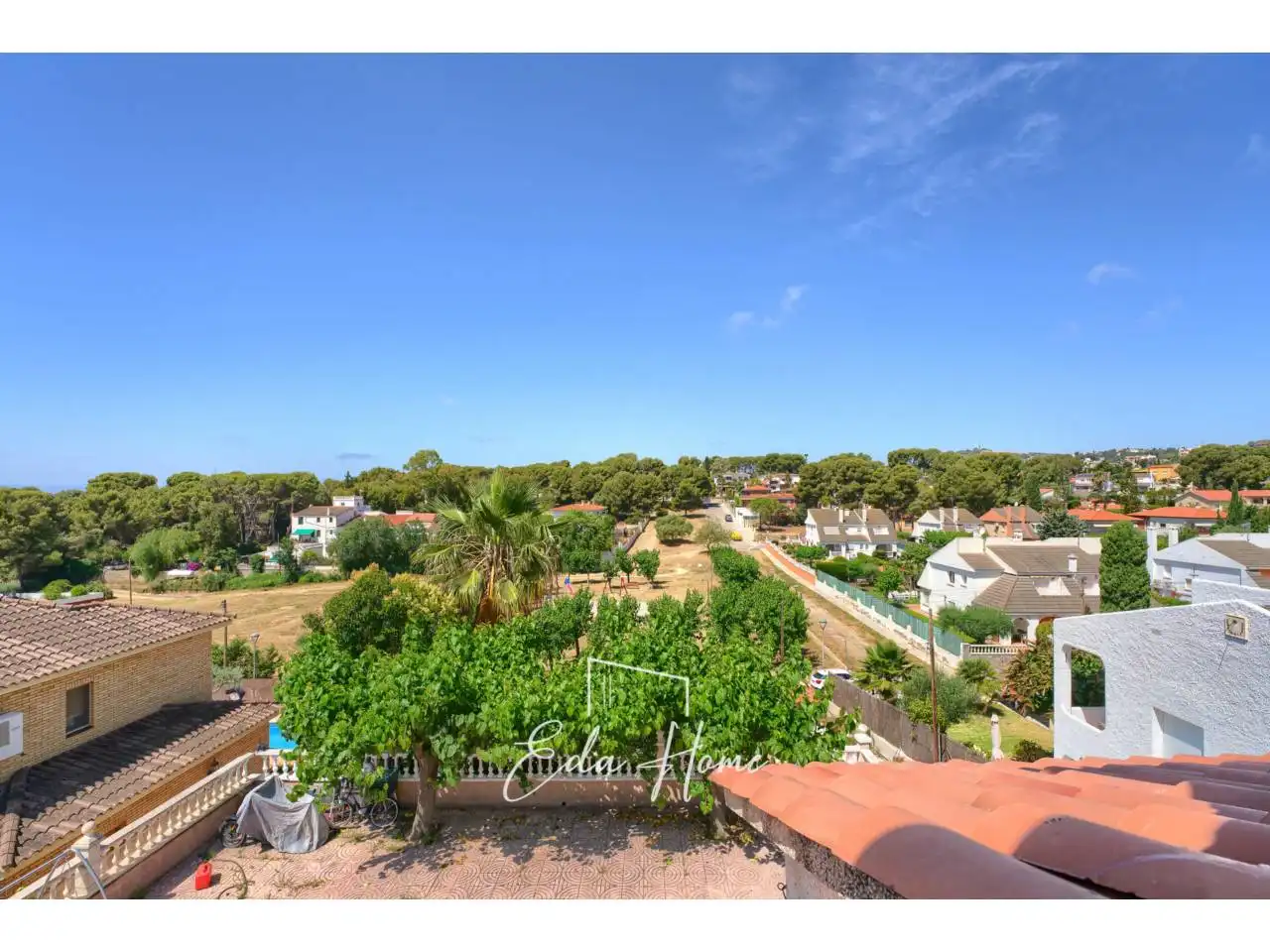Exterior view of Houses for sale in Cunit  with Private garden, Terrace and Furnished