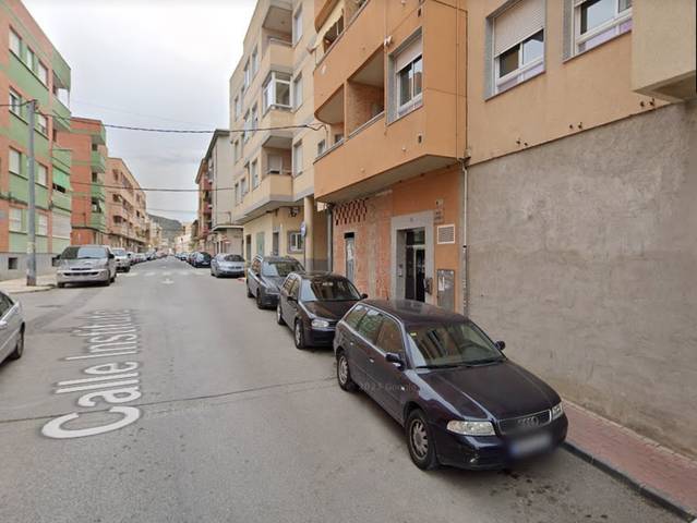 Piso en Venta en C/ Caril Los Pavos en Beniaján