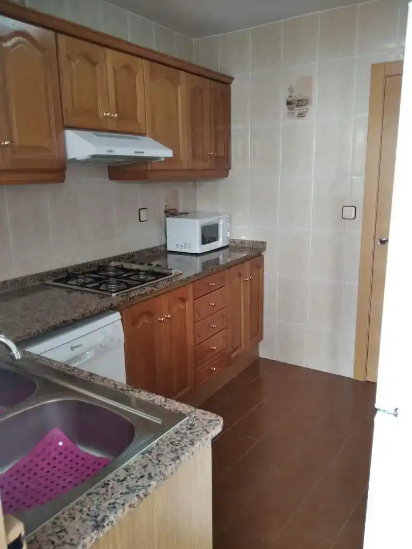 Cuina de Casa adosada en venda en Talayuelas amb Aire condicionat
