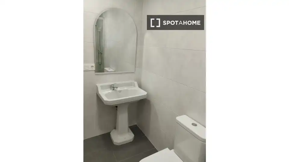 Room in Zaragoza, Zaragoza