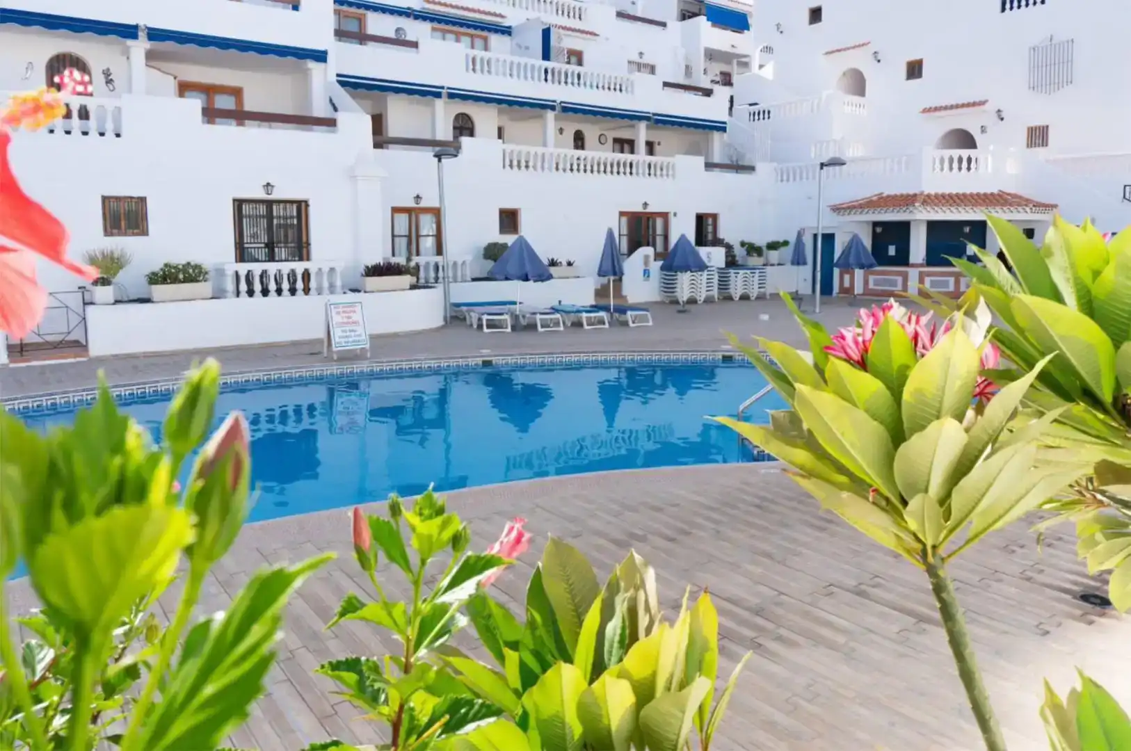 Piscina de Dúplex en venta en Arona con Piscina, Amueblado y Horno