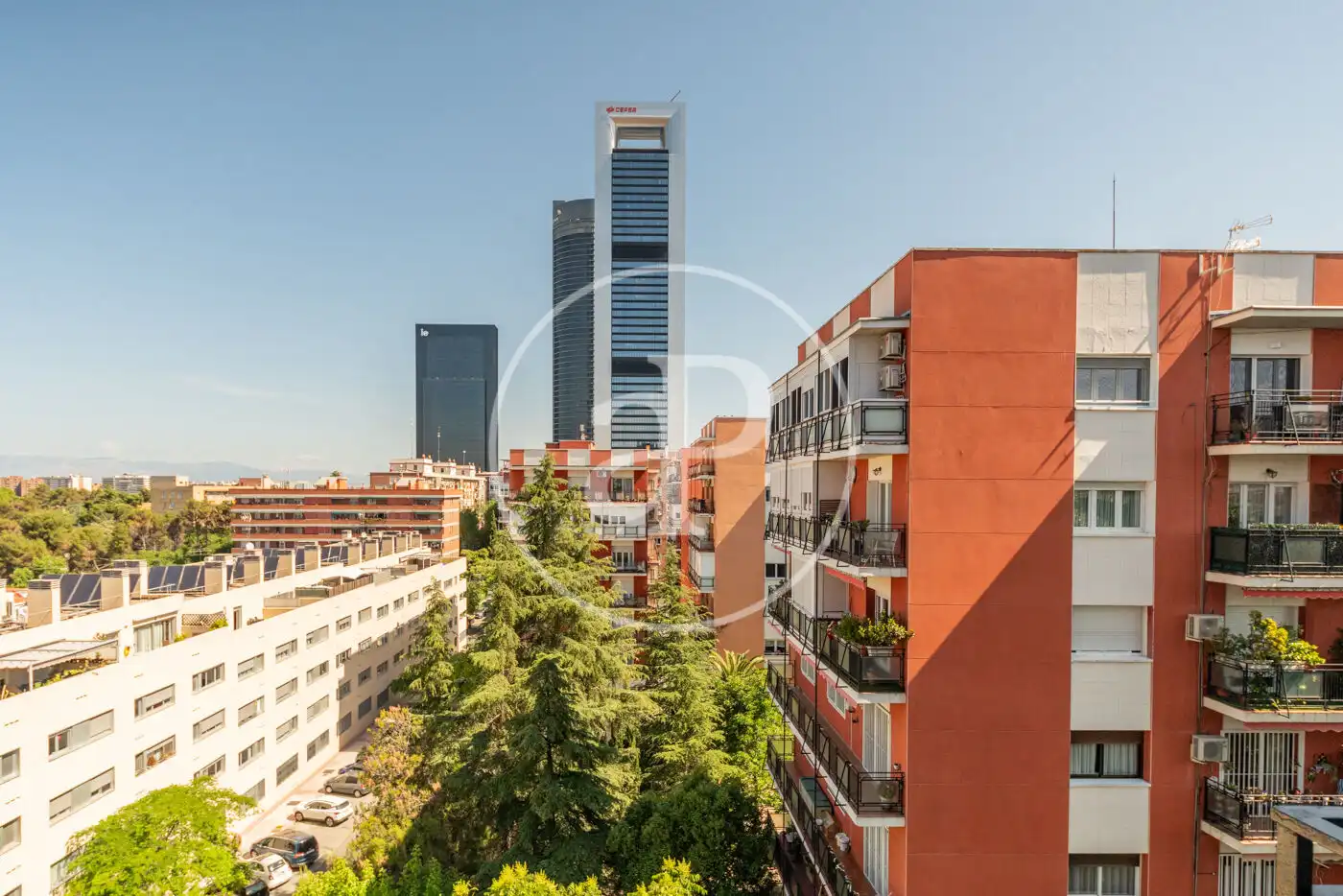 Außenansicht von Wohnung zur Miete in Madrid mit Klimaanlage, Heizung und Terrasse