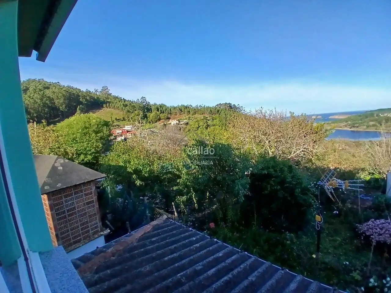 Casa adosada en venda en Ferrol amb Calefacció, Jardí privat i Traster