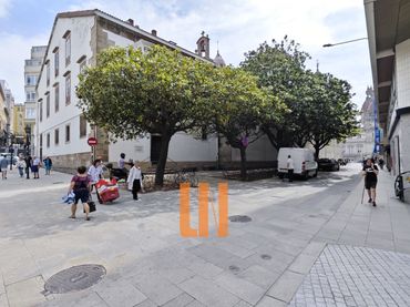 Local comercial en venda a Praza San Agustín 4