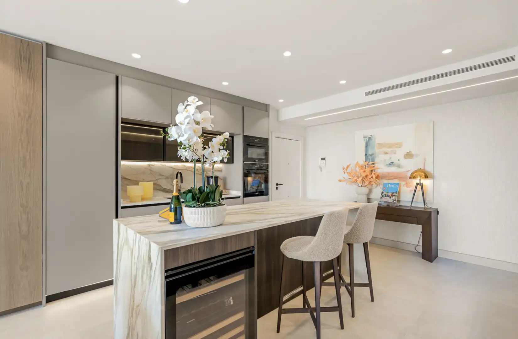 Cocina de Apartamento en venta en Estepona con Aire acondicionado, Terraza y Piscina