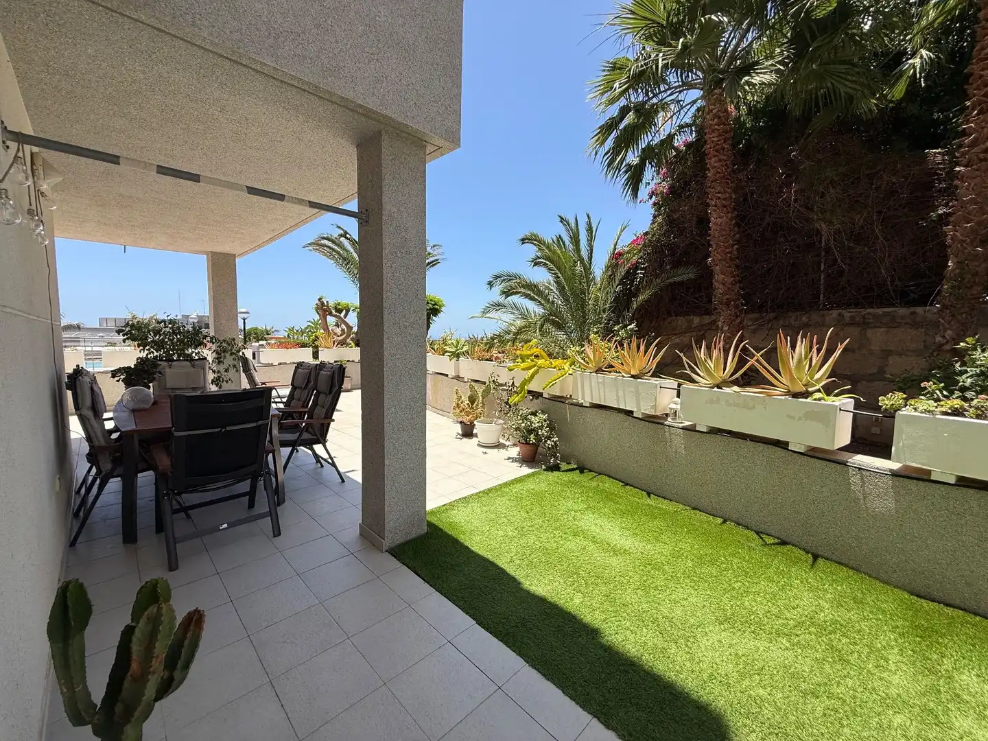 Terrassa de Apartament en venda en Adeje amb Terrassa, Piscina i Moblat