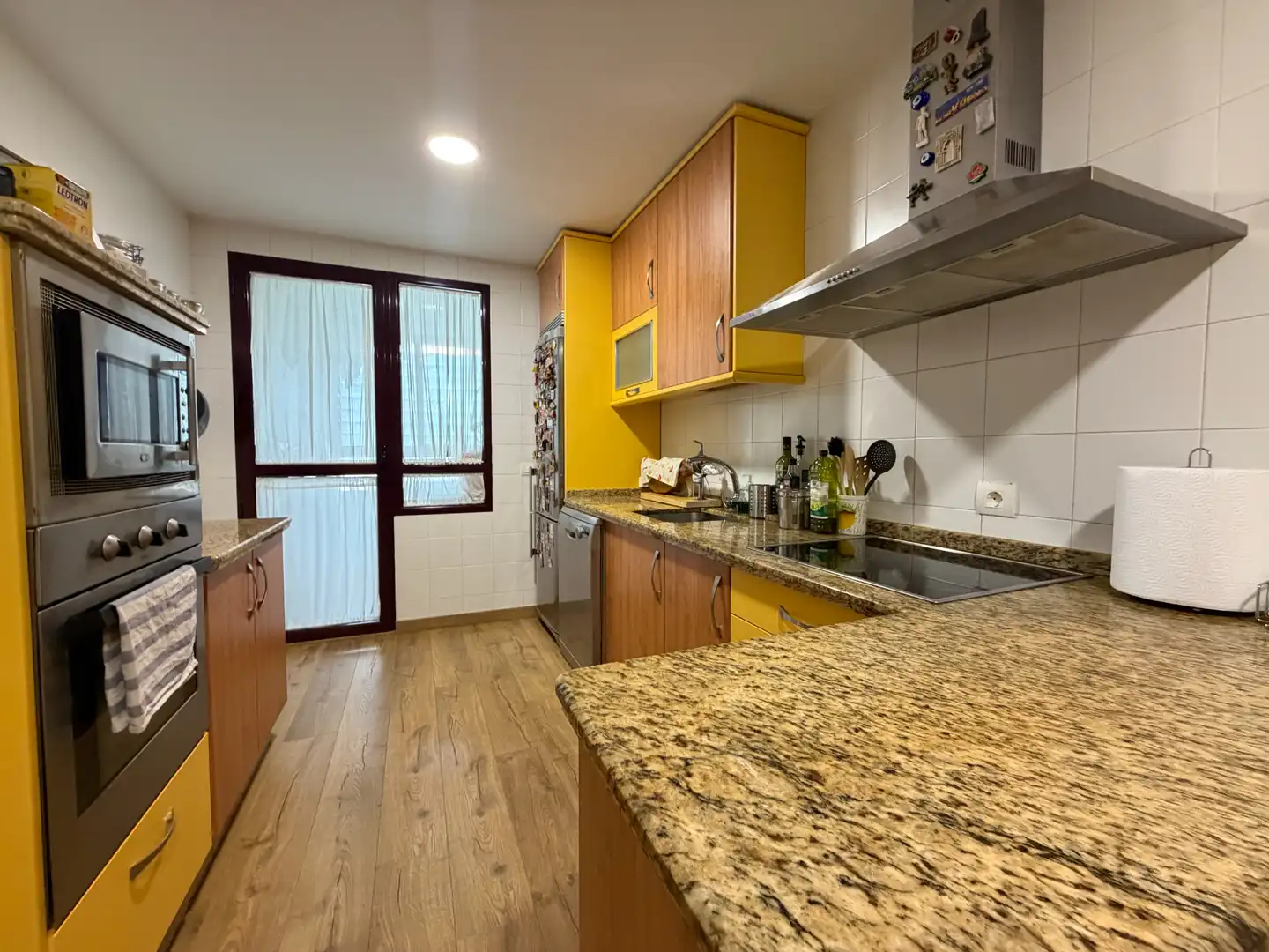 Küche von Wohnung zum Verkauf in Plasencia mit Klimaanlage, Schwimmbad und Balkon