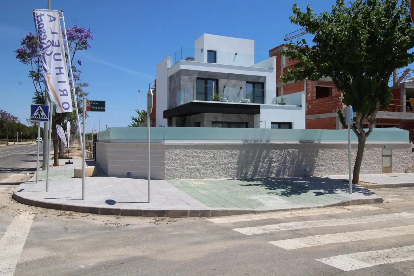 Vista exterior de Casa adosada en venta en Pilar de la Horadada con Jardín privado, Piscina y Amueblado