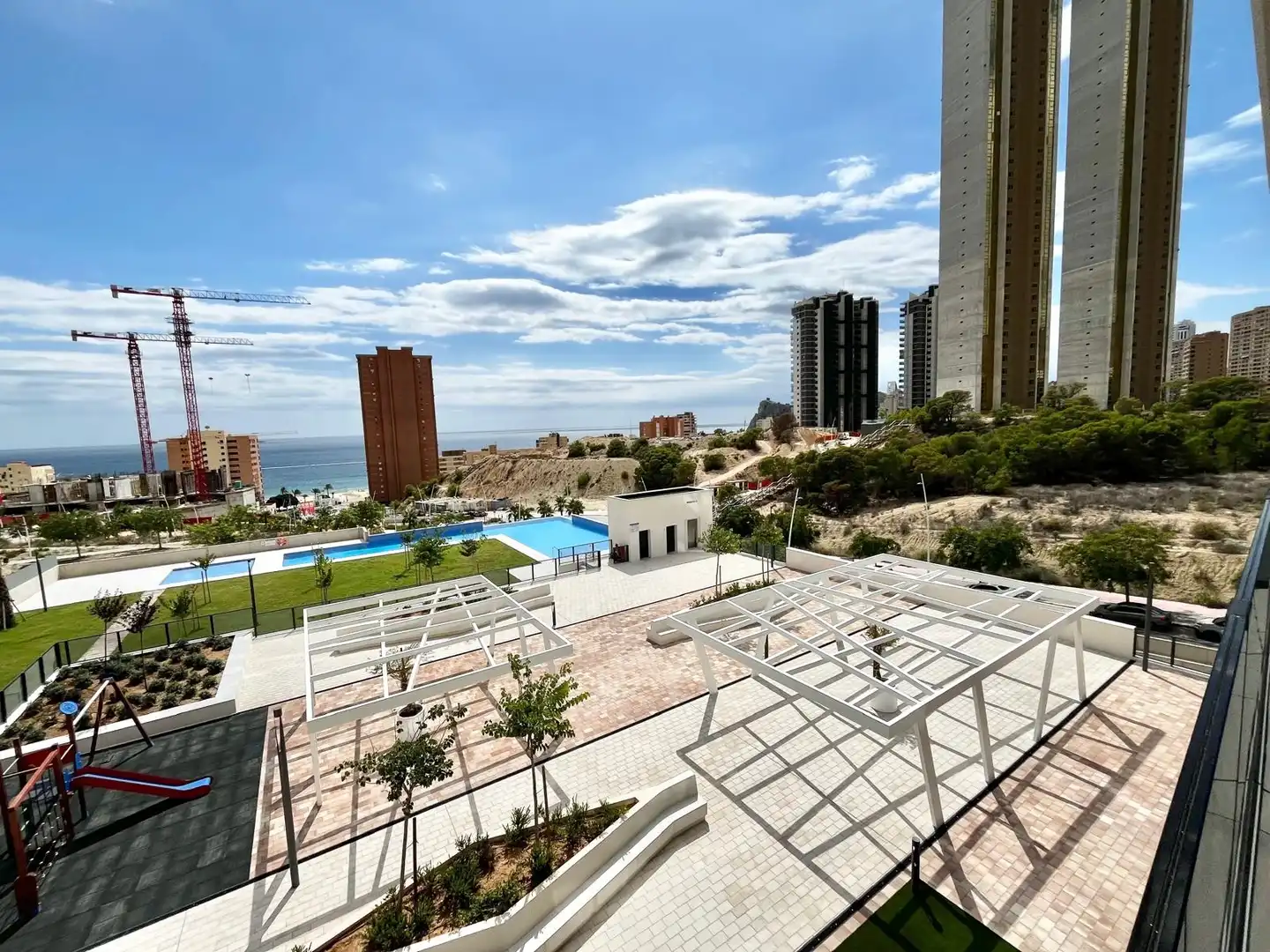 Apartamento con terraza en alquiler en Playa de Poniente, imagen 3