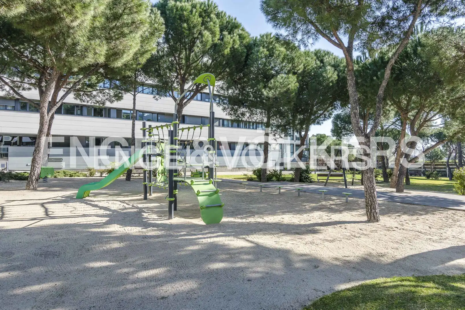 Flat for rent in Majadahonda  with Air Conditioner, Heating and Private garden
