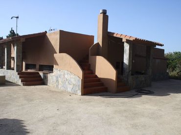 House with pool for sale in Los Barrios