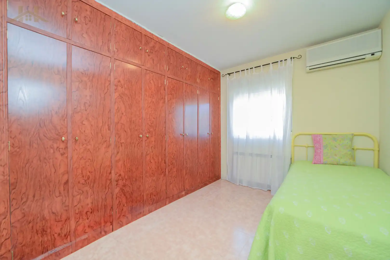 Habitación de Casa o chalet en venta en Villa del Prado con Aire acondicionado, Calefacción y Jardín privado