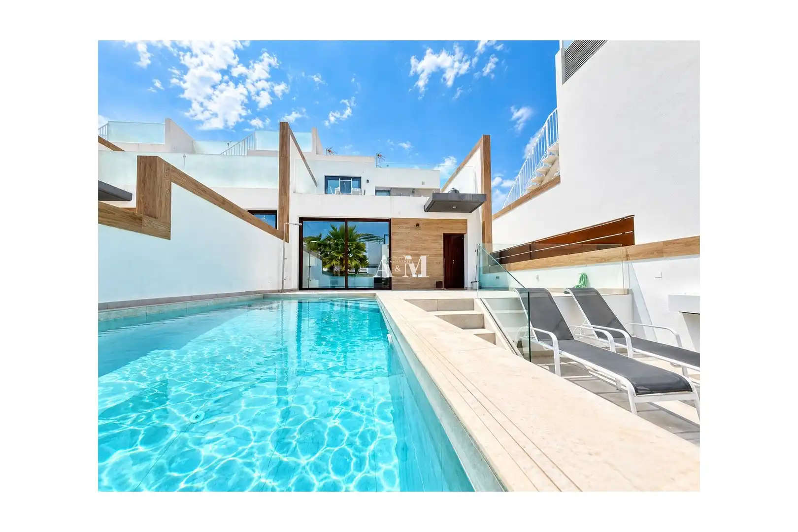 Villa mit Terrasse zur Miete in Benijófar