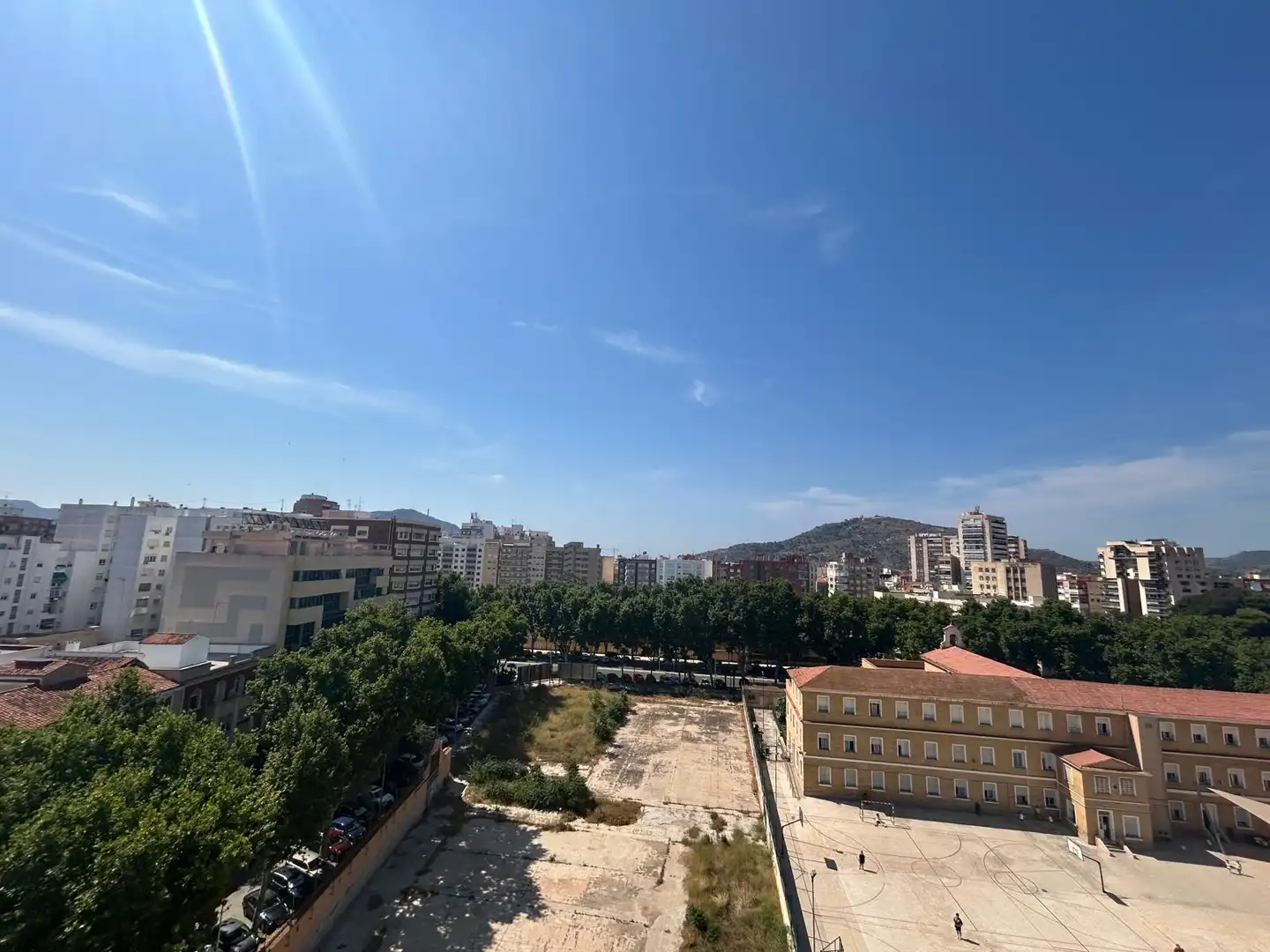 Appartamento con terrazza in vendita a Calle Jiménez de la Espada, imagen 2