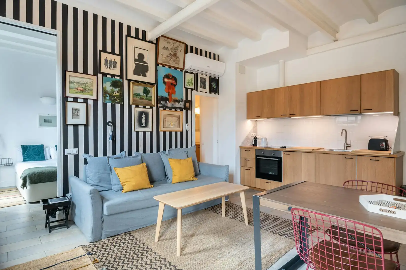 Living room of Flat for rent in Barcelona  with Air Conditioner, Heating and Furnished